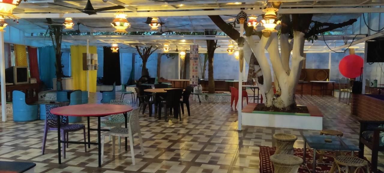 Woodpacker 2.0 Hostel Puduccseri Kültér fotó